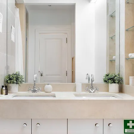 Altido Chic 3br With Bbq And 2 Terraces In 아파트 *
